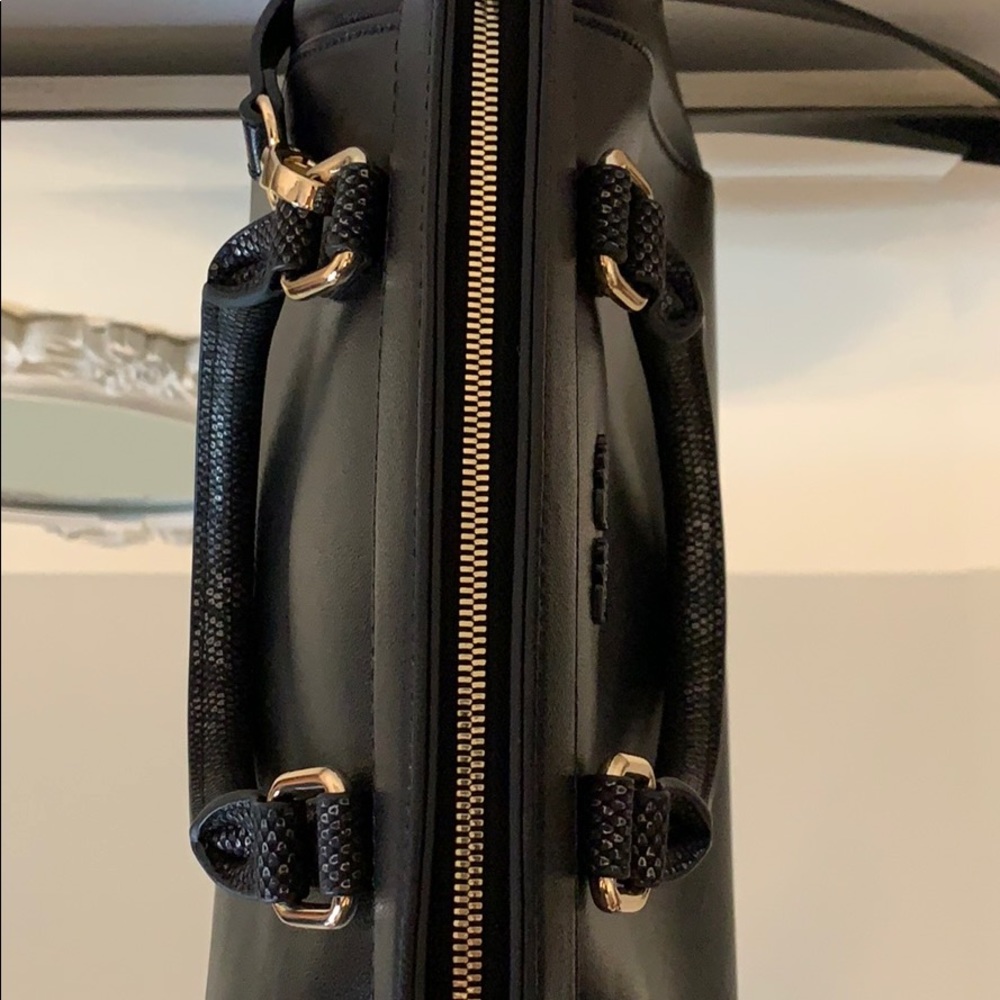 🇬🇷 NWOT Folli Follie Black Crossbody/Hand Bag w/ Dust Bag purchased in E… - Picture 8 of 16